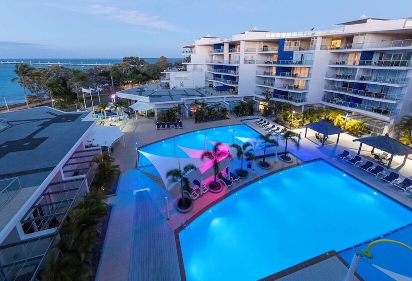 2 Bedroom Apartment Pool View, Oaks Hervey Bay Resort And Spa