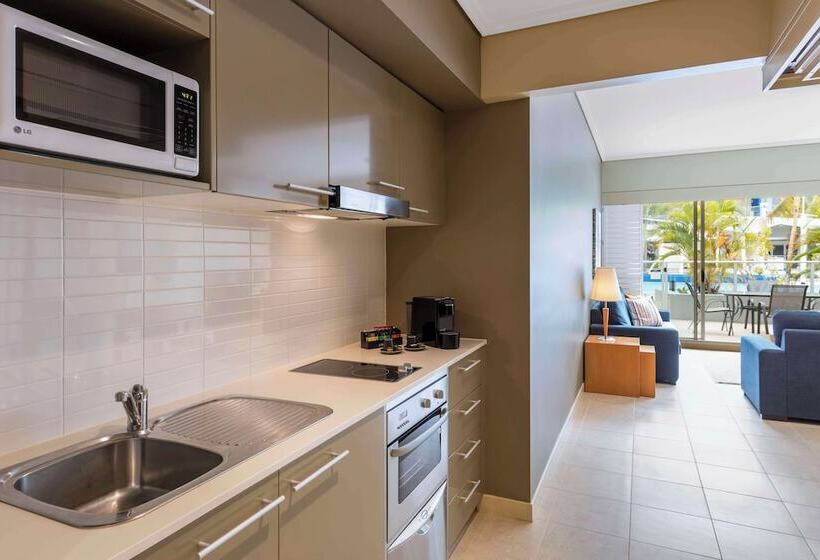 3 Bedroom Apartment Pool View, Oaks Hervey Bay Resort And Spa