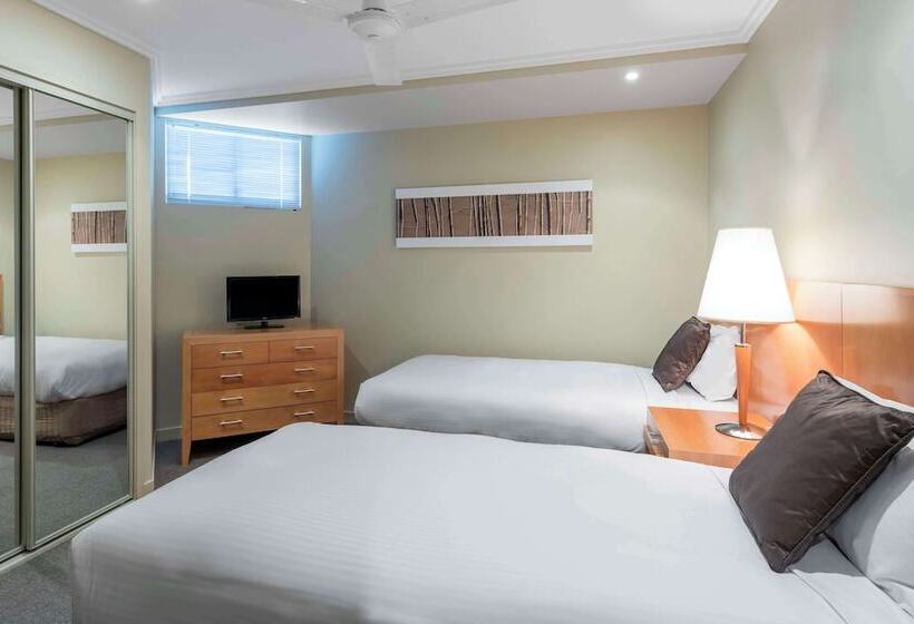 3 Bedroom Apartment Pool View, Oaks Hervey Bay Resort And Spa