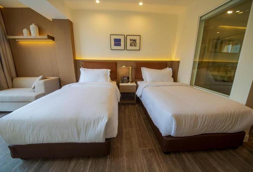 اتاق لوکس, Luxotel Aqaba Beach Resort & Spa Only 15 Years Plus