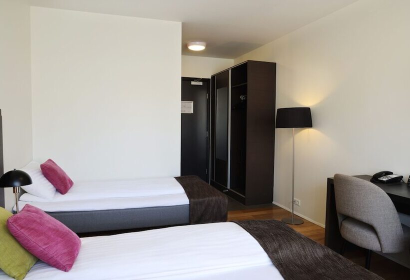 اتاق استاندارد سه نفره, Fosshotel Westfjords
