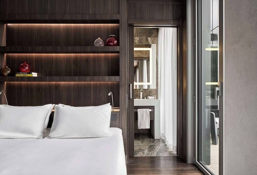 Suite with Terrace, Hyatt Centric Milan Centrale