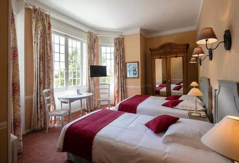 اتاق استاندارد سه نفره, Demeures Et Châteaux Hôtel L Hermitage