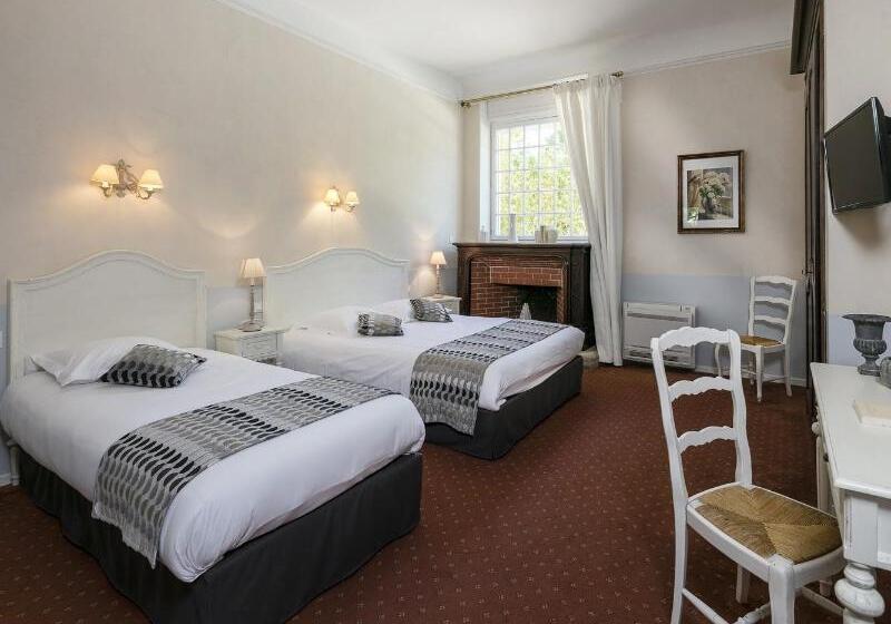 اتاق استاندارد چهار تخته, Demeures Et Châteaux Hôtel L Hermitage