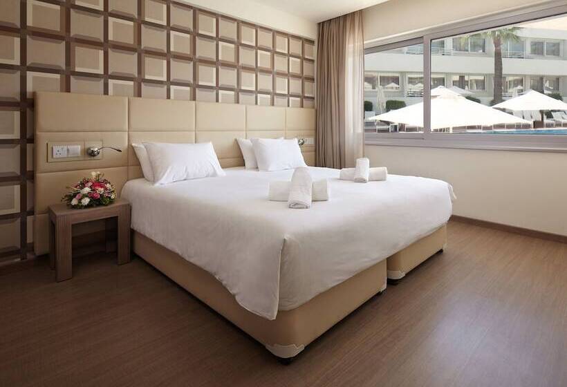 سوییت, Melpo Antia Hotel & Suites