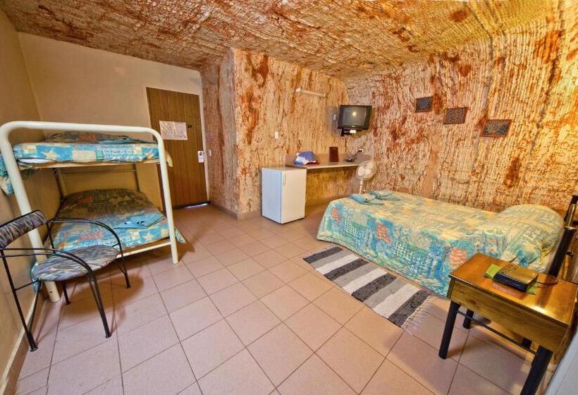 Standard Room, Radeka Downunder Underground Motel