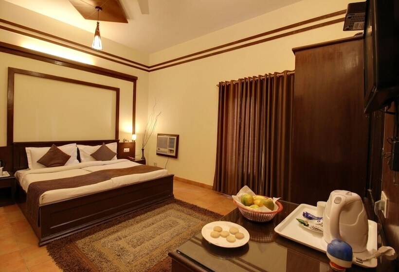 اتاق لوکس, Wood Castle Spa & Resort