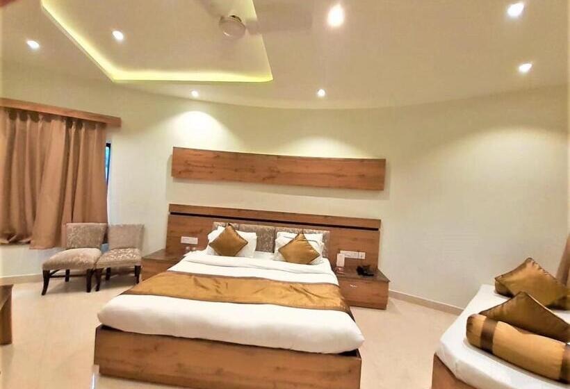 اتاق خانوادگی با چشم‌انداز باغ, Wood Castle Spa & Resort