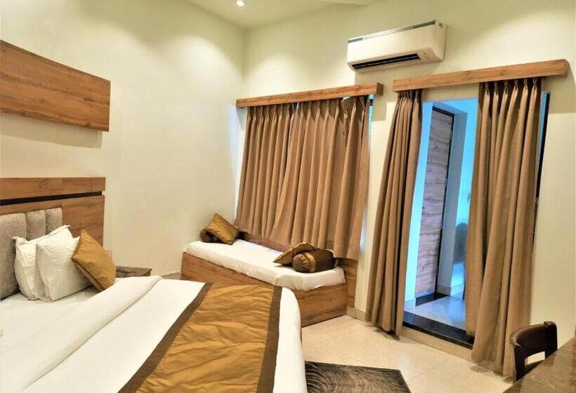 اتاق خانوادگی با چشم‌انداز باغ, Wood Castle Spa & Resort