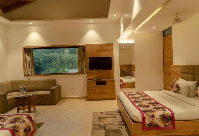 اتاق خانوادگی, Wood Castle Spa & Resort