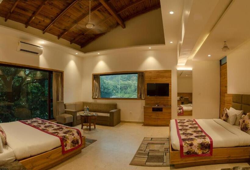 اتاق خانوادگی, Wood Castle Spa & Resort