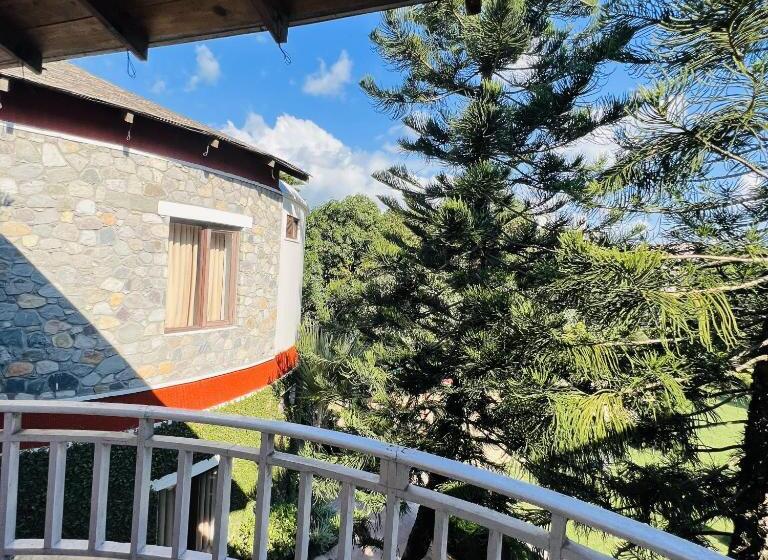 اتاق خانوادگی با چشم‌انداز باغ, Wood Castle Spa & Resort