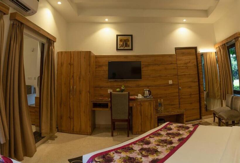 اتاق خانوادگی با چشم‌انداز باغ, Wood Castle Spa & Resort