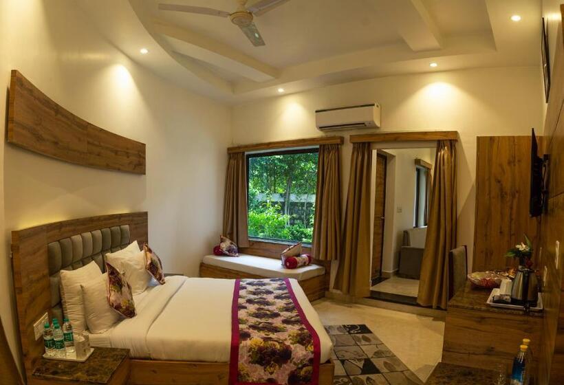 اتاق خانوادگی با چشم‌انداز باغ, Wood Castle Spa & Resort