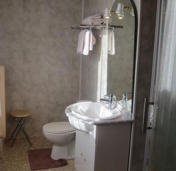 اتاق استاندارد, Hôtel Les Deux Cols