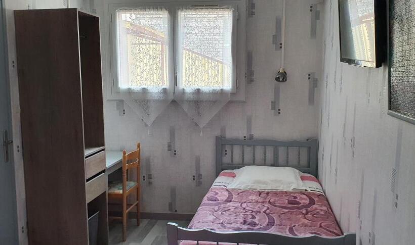 اتاق استاندارد سه نفره, Hôtel Les Deux Cols