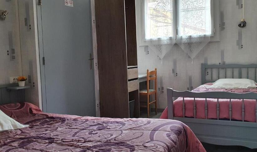اتاق استاندارد سه نفره, Hôtel Les Deux Cols