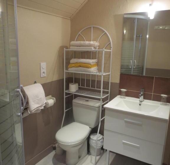 اتاق استاندارد چهار تخته, Hôtel Les Deux Cols