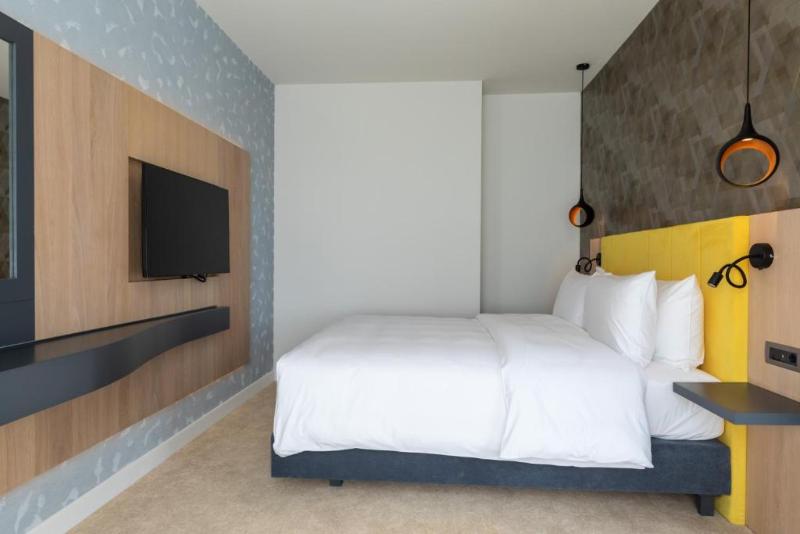 اتاق استاندارد یک نفره, Ramada By Wyndham Slatina Parc