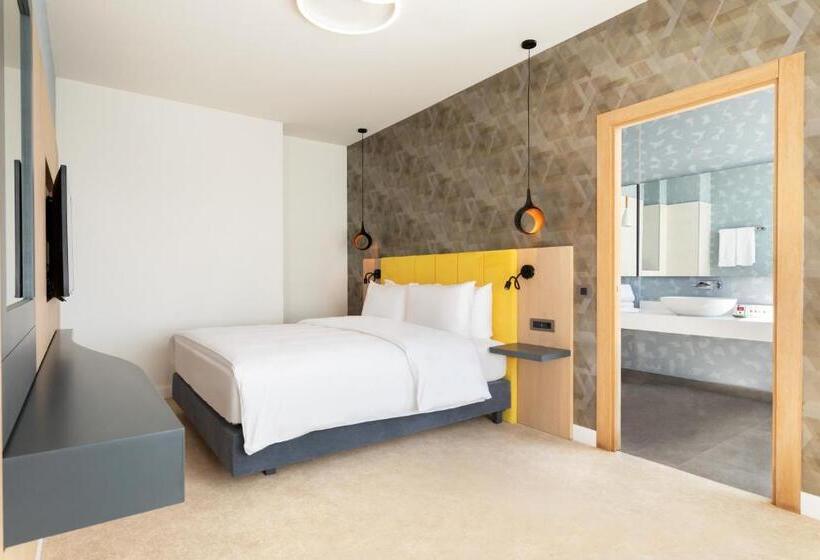سوئیت اجرایی با تخت کینگ, Ramada By Wyndham Slatina Parc