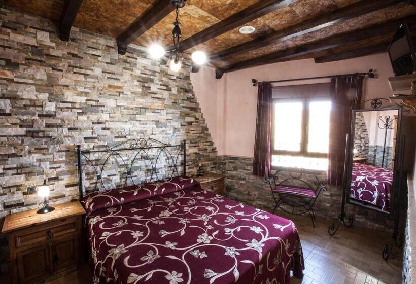 سوئیت با وان آب گرم, Alojamientos Rurales Benarum Con Spa