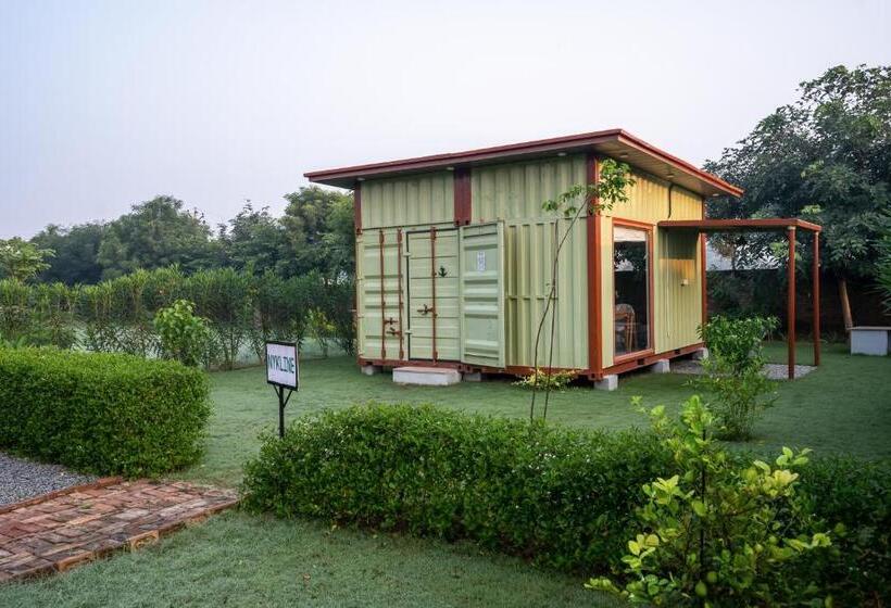 اتاق استاندارد با چشم‌انداز باغ, Tree Of Life Ecotainers Agra