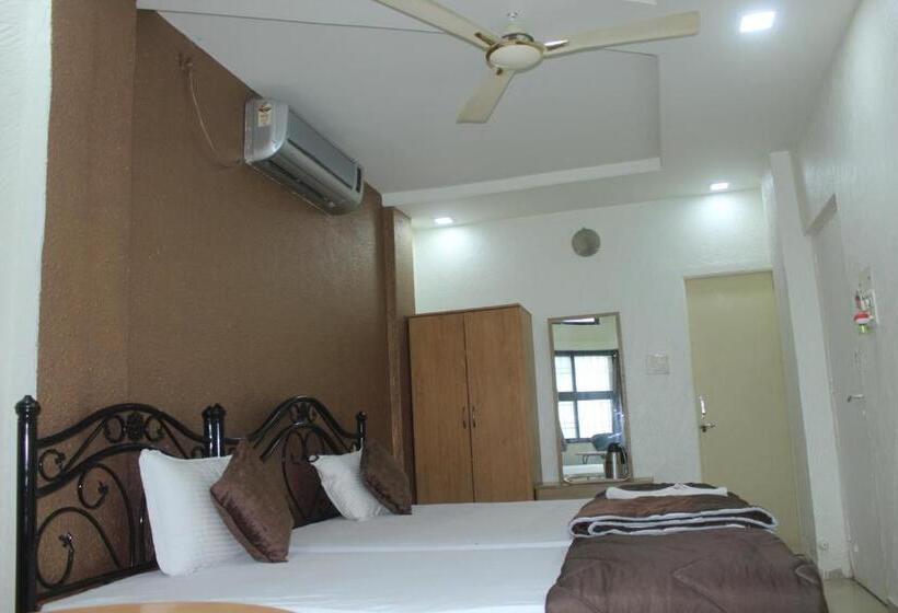 اتاق سوپریور, Preetam Aurangabad