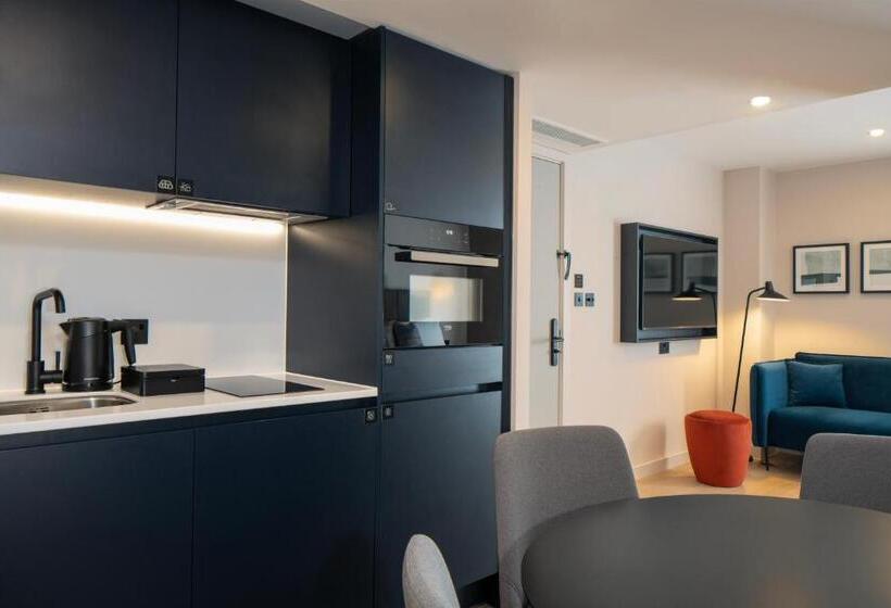 استودیوی کلاسیک, Aparthotel Birmingham