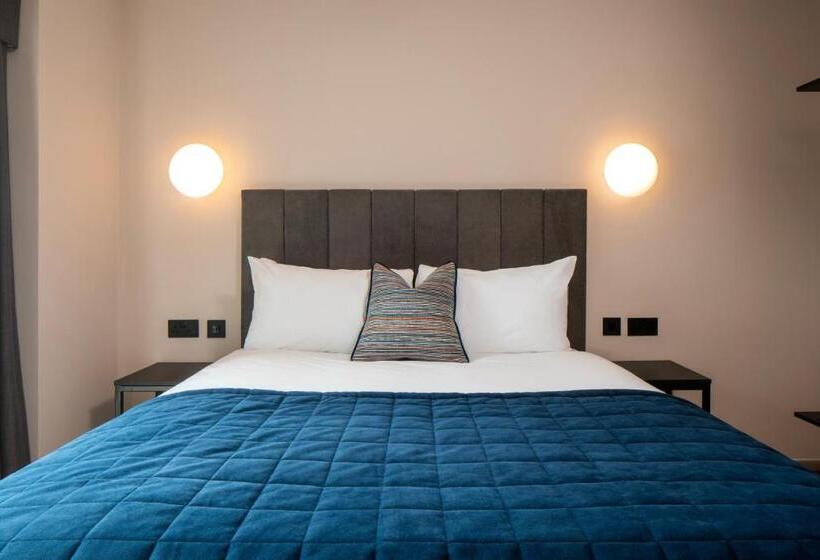 استودیوی کلاسیک, Aparthotel Birmingham