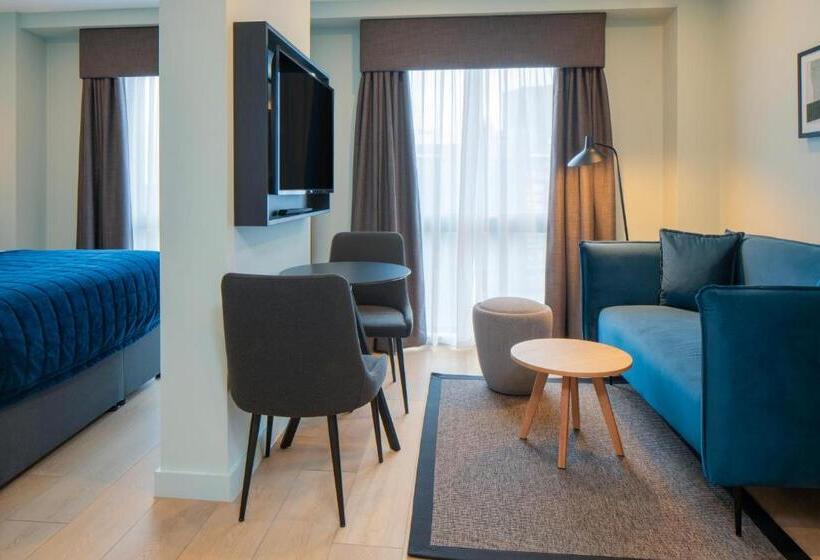 استودیوی لوکس, Aparthotel Birmingham