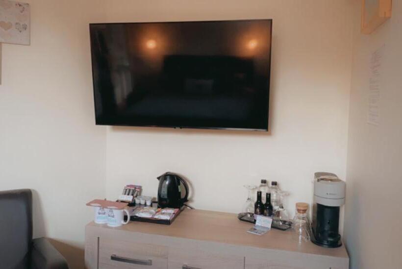 اتاق لوکس با تخت بزرگ, Compston House B&b   Adults Only