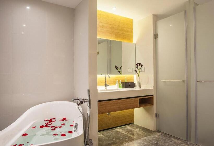 سوییت لوکس, Himalayas Qingdao
