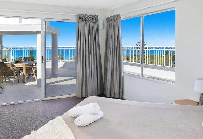 1 Bedroom Penthouse Apartment, Beachside Resort Kawana Waters