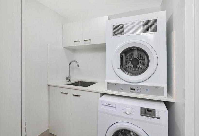 آپارتمان 3 خوابه با چشم‌انداز دریا, Beachside Resort Kawana Waters
