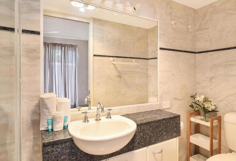 آپارتمان 1 خوابه اینتریور, Beachside Resort Kawana Waters
