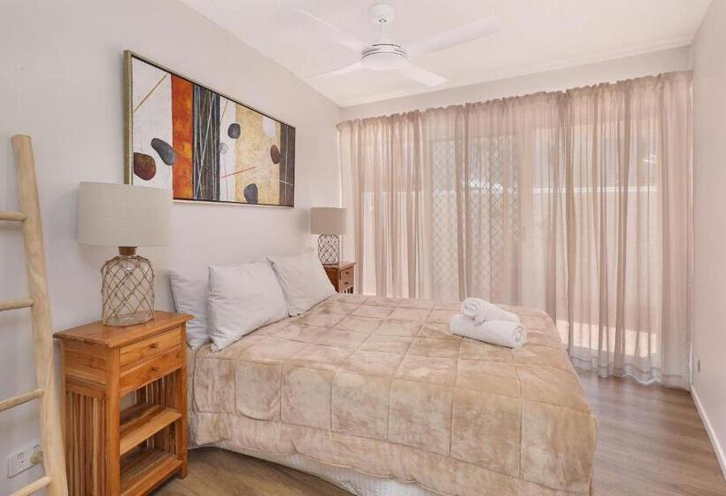 آپارتمان 1 خوابه اینتریور, Beachside Resort Kawana Waters