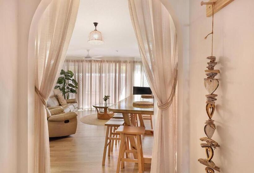 آپارتمان 1 خوابه اینتریور, Beachside Resort Kawana Waters