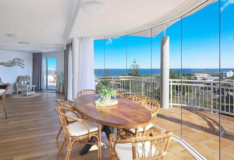 1 Bedroom Penthouse Apartment, Beachside Resort Kawana Waters