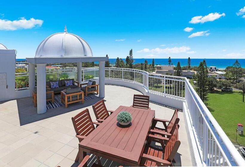 1 Bedroom Penthouse Apartment, Beachside Resort Kawana Waters