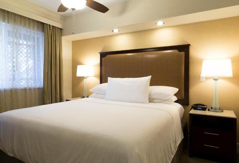 سوییت با چشم‌انداز باغ, Carlsbad Seapointe Resort