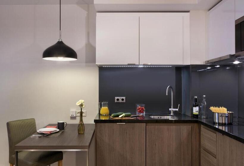 استودیوی لوکس, Citadines Michel Hamburg