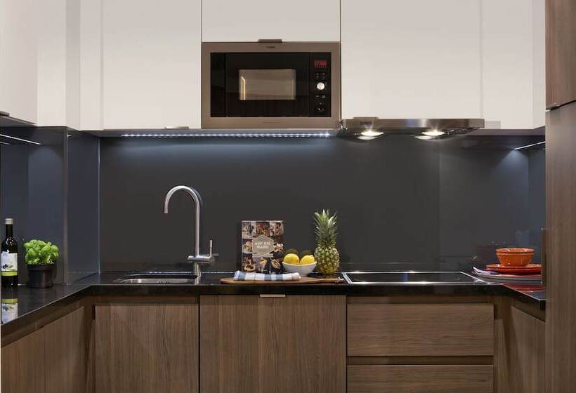استودیوی لوکس, Citadines Michel Hamburg