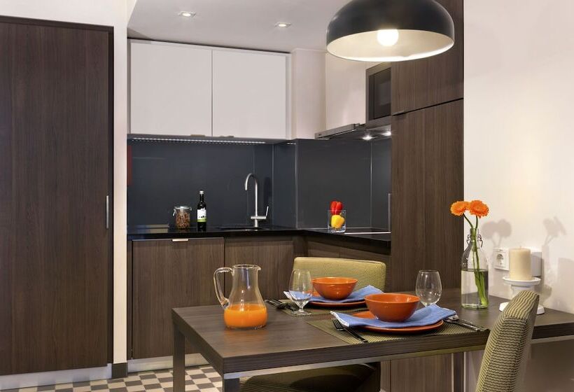 استودیوی لوکس, Citadines Michel Hamburg