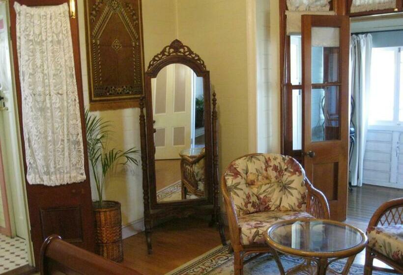 اتاق استاندارد با تخت دو نفره بزرگ, Classique Bed & Breakfast