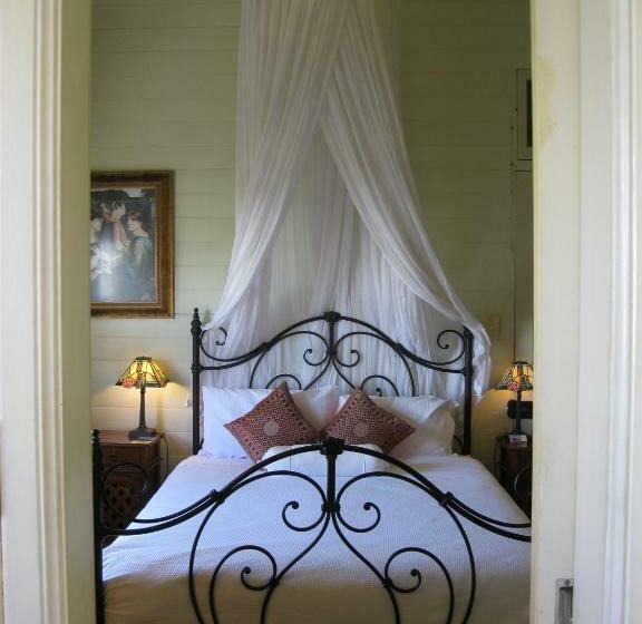 اتاق استاندارد با تخت دو نفره بزرگ, Classique Bed & Breakfast