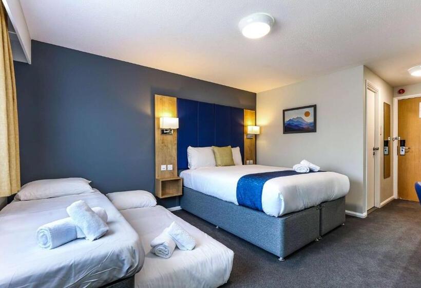 اتاق خانوادگی, Days Inn Warwick Northbound M40
