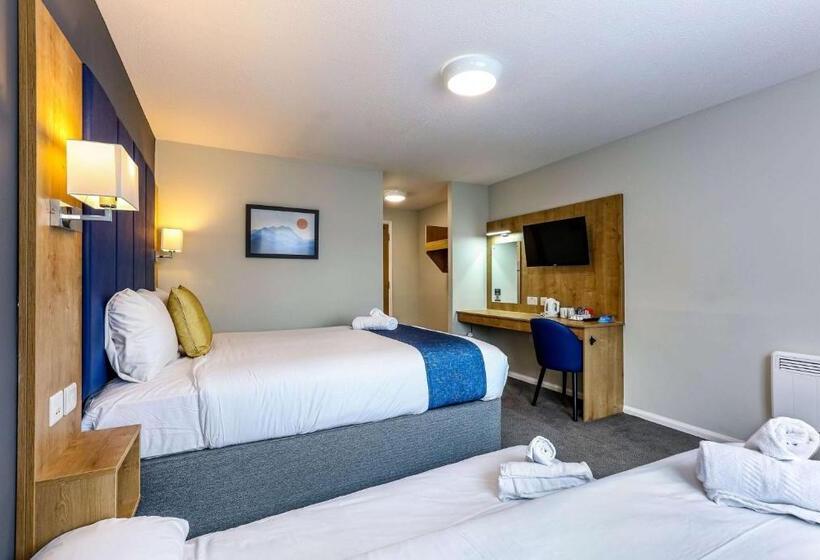 اتاق خانوادگی, Days Inn Warwick Northbound M40
