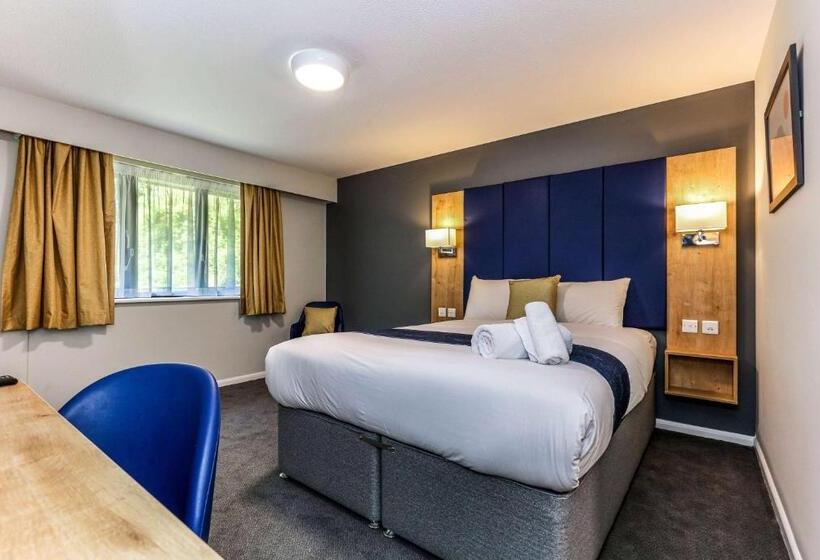 اتاق استاندارد برای معلولان, Days Inn Warwick Northbound M40