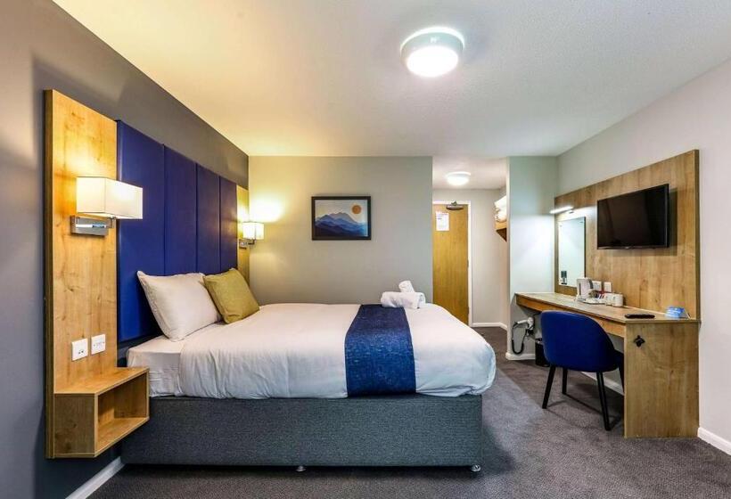 Standard Room Adapted for people with reduced mobility, Days Inn By Wyndham Warwick North M40