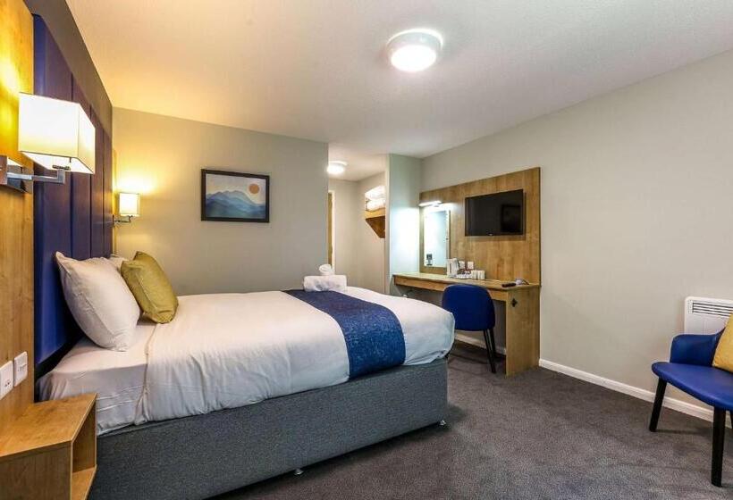 Standard Room Adapted for people with reduced mobility, Days Inn By Wyndham Warwick North M40